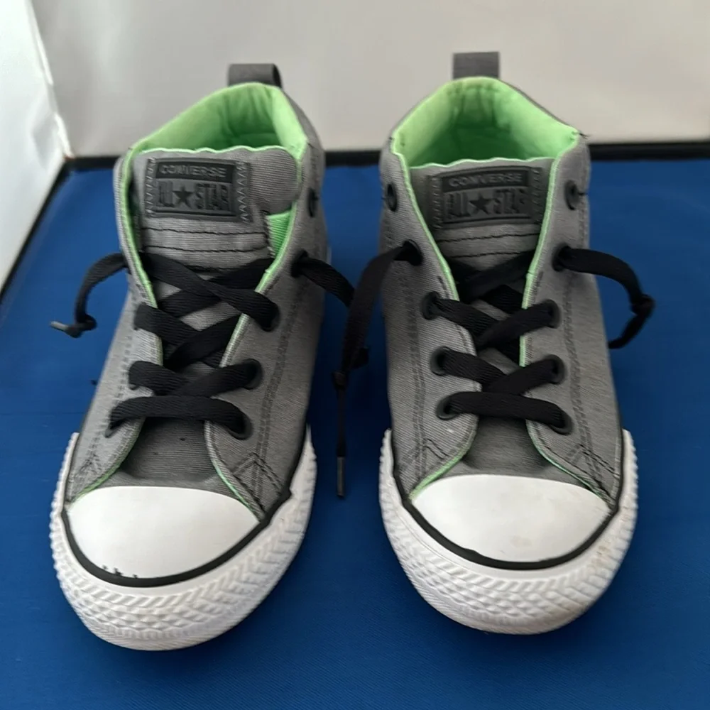 Converse Chuck Taylor All-Star hightops boys size 4 - Picture 2 of 5